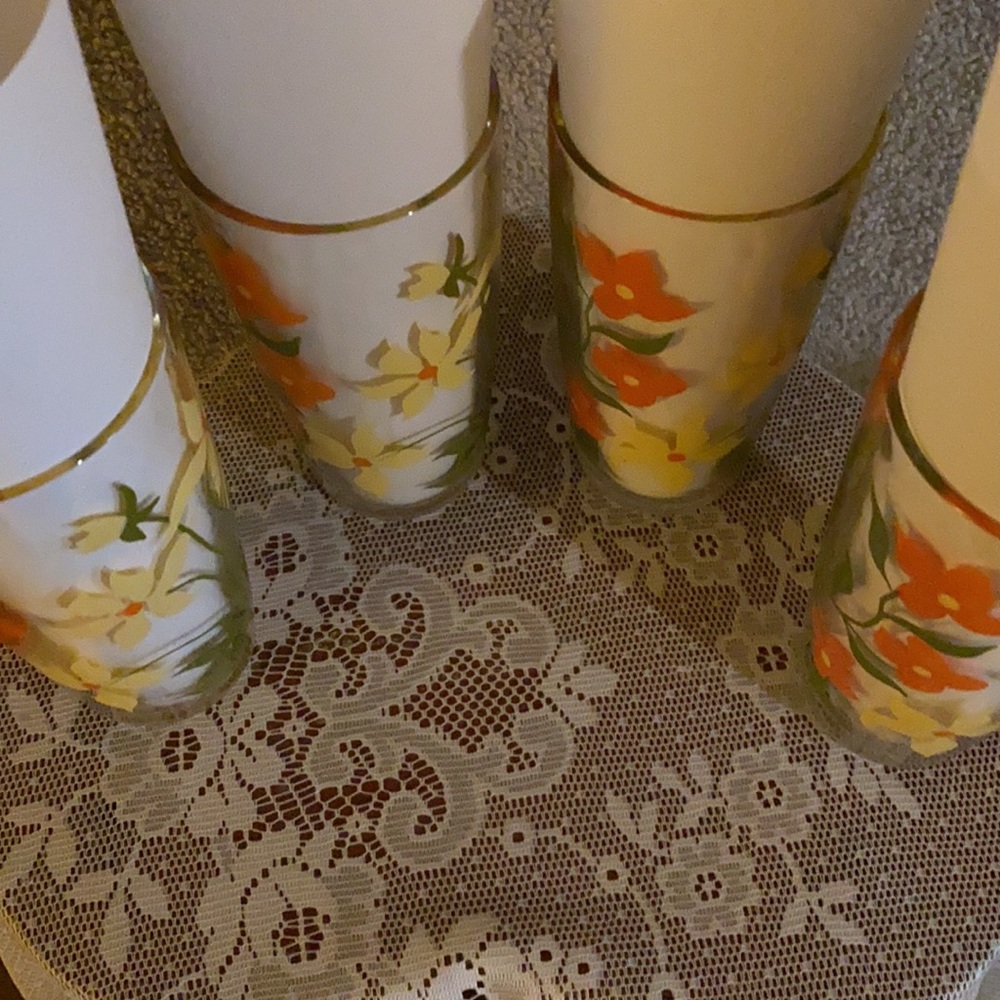 Small drinking Glassware - Picture 2 of 5